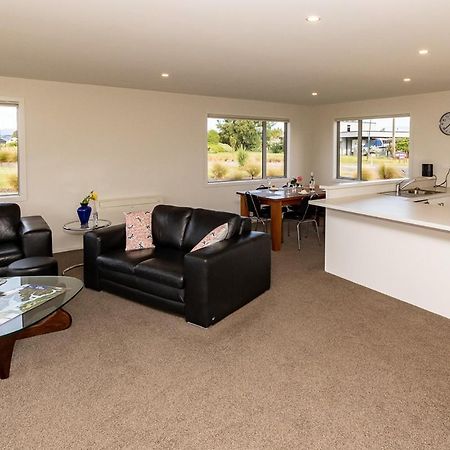 Poppa Pete'S - Te Anau Holiday Home Kültér fotó