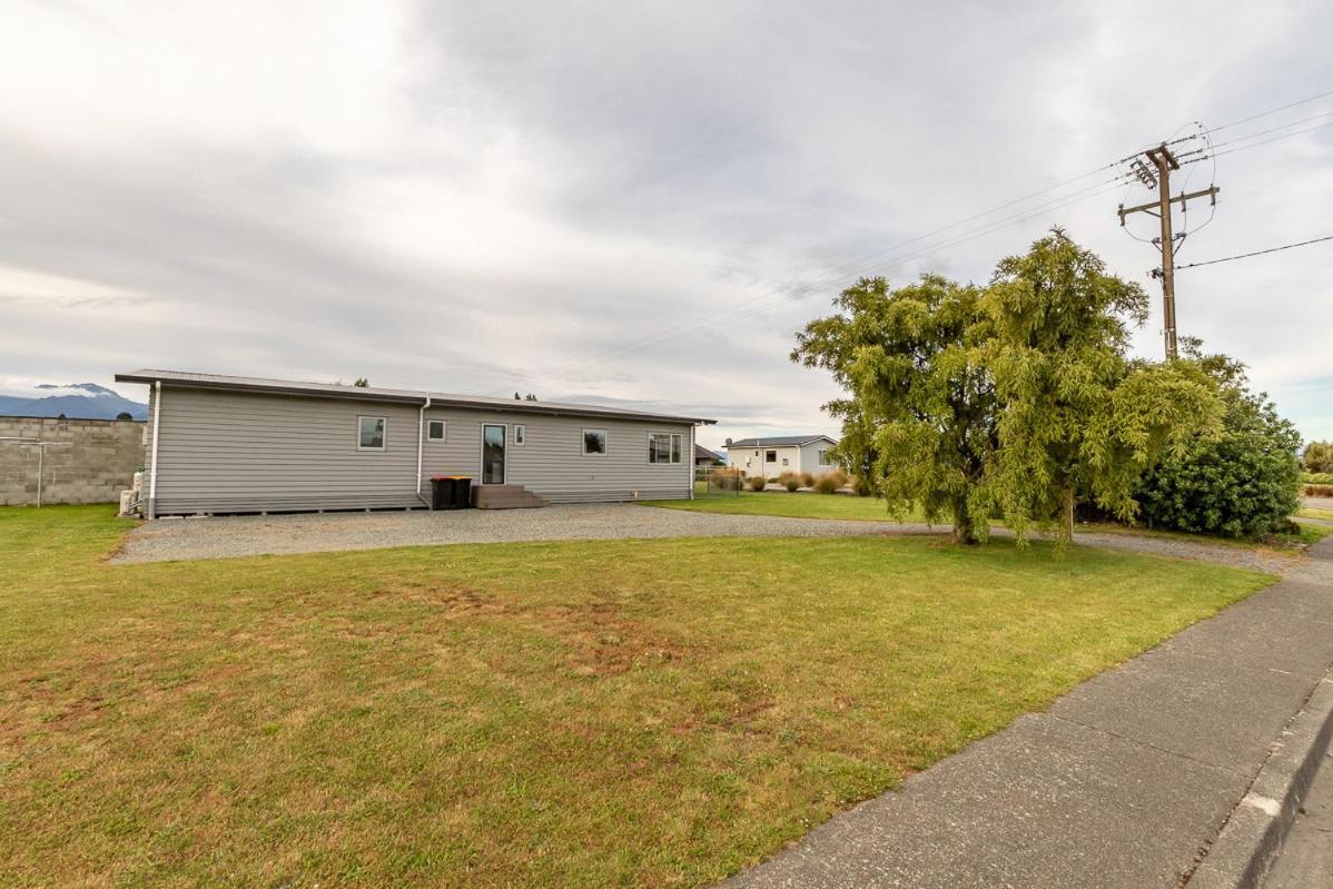 Poppa Pete'S - Te Anau Holiday Home Kültér fotó