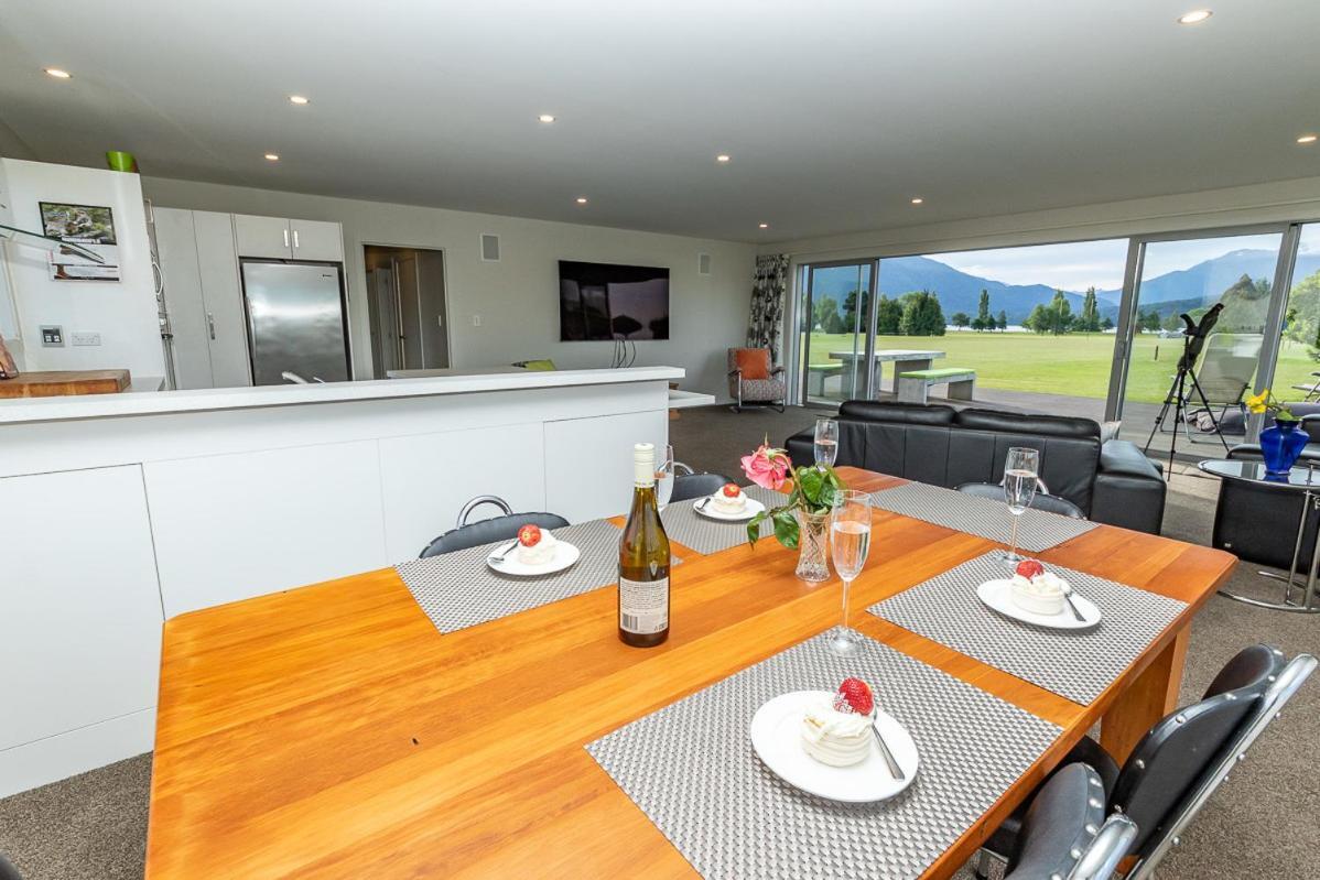 Poppa Pete'S - Te Anau Holiday Home Kültér fotó