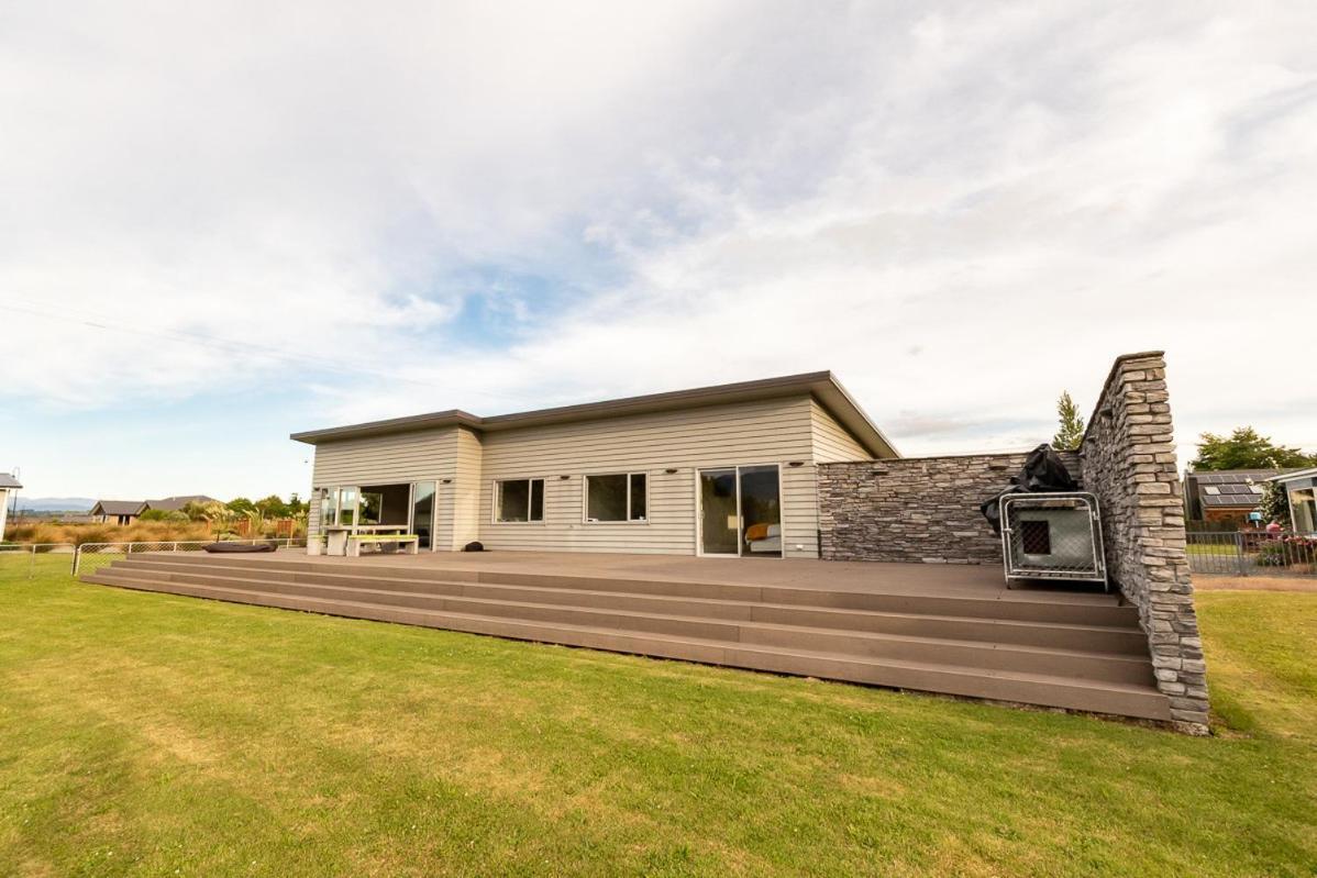 Poppa Pete'S - Te Anau Holiday Home Kültér fotó