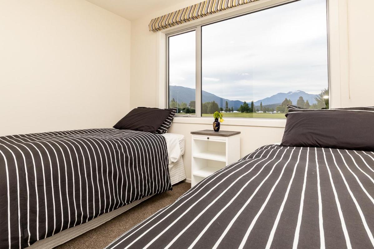 Poppa Pete'S - Te Anau Holiday Home Kültér fotó